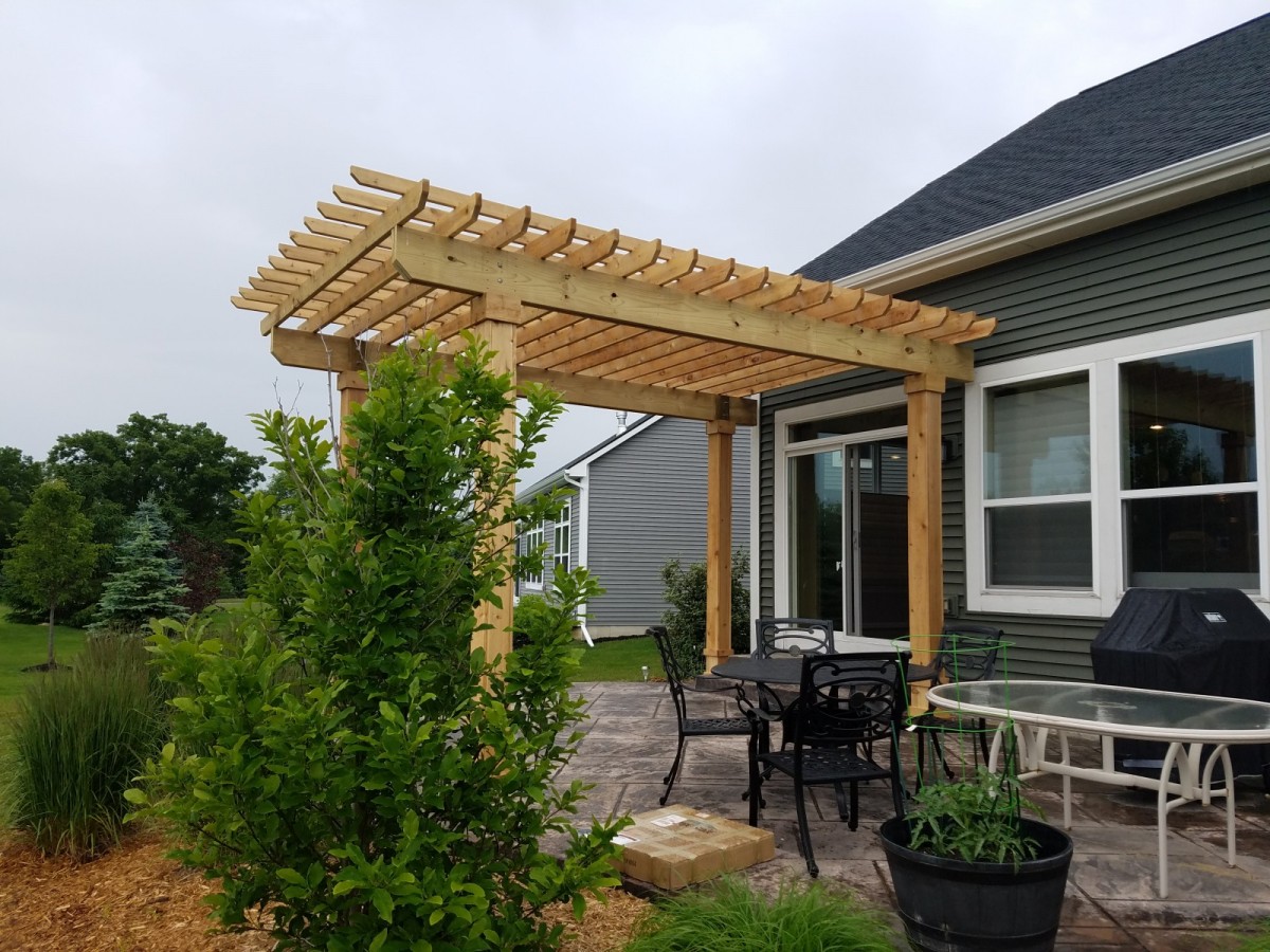 Custom Wood Pergola in Milford Twp Featured Image